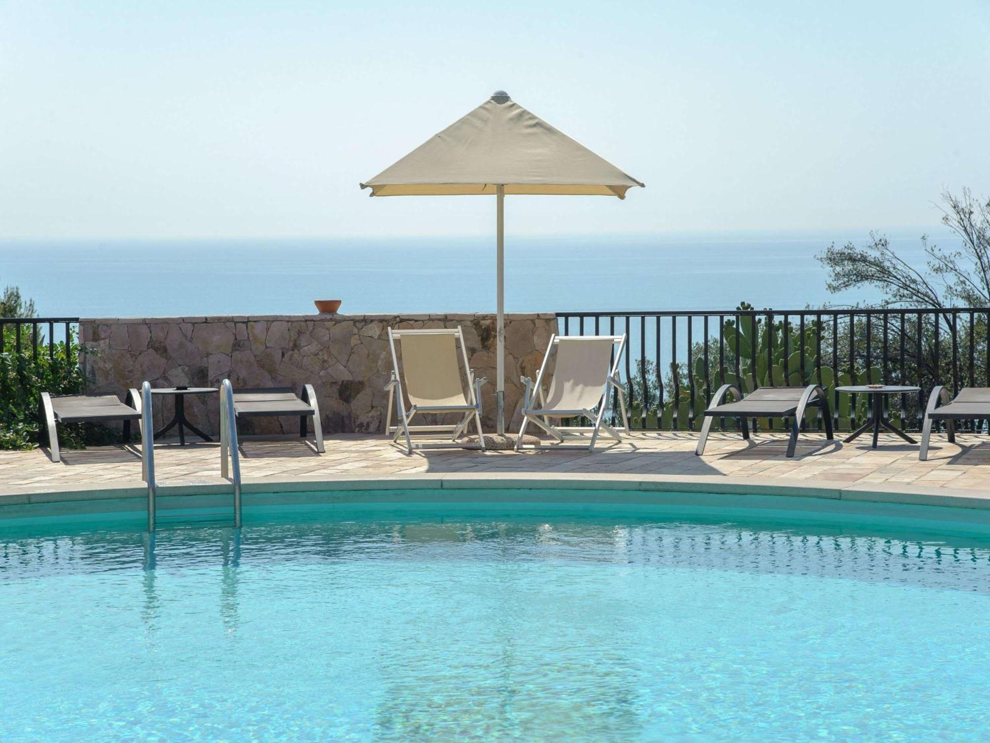 Hotel Baia Delle Zagare Mattinata Esterno foto